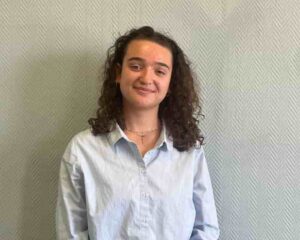Anaïs en Terminale spé maths veut devenir professeure des écoles